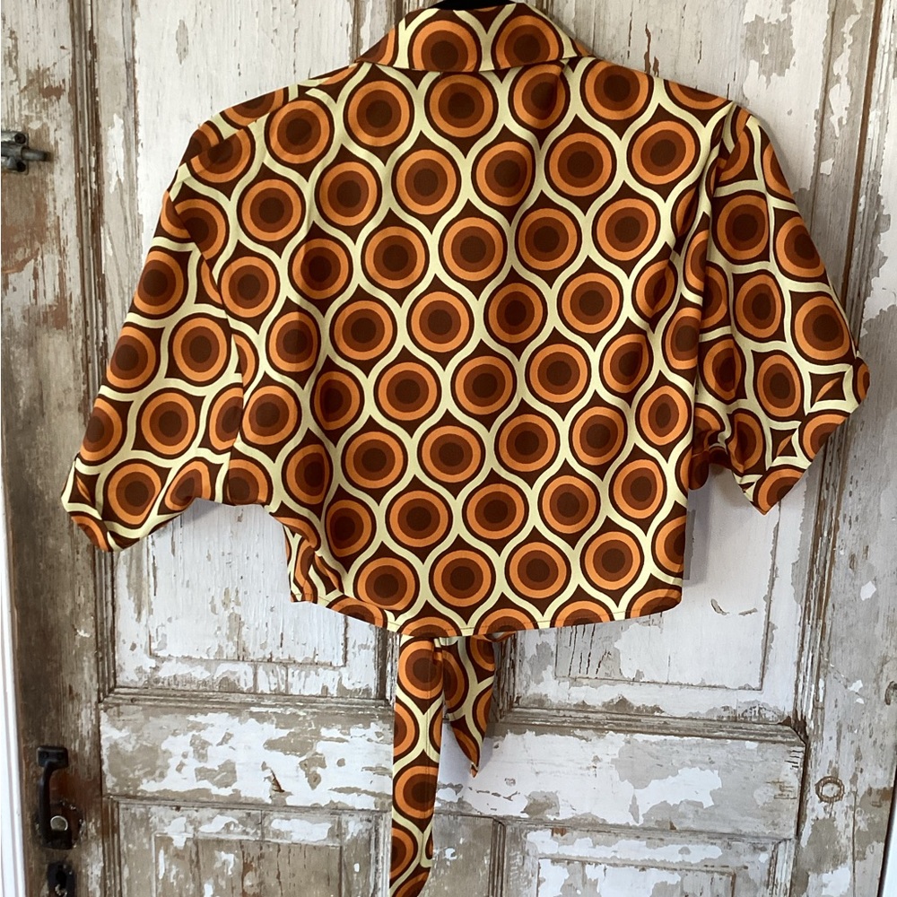 Cider LET'S GROOVE RETRO PATTERNED BUTTON UP BLOU… - image 5